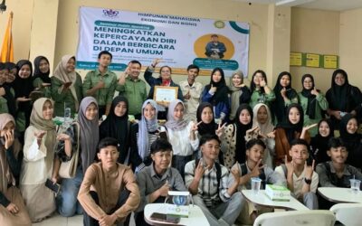 HIMAEKBIS Institut Banten Gelar Seminar Public Speaking untuk Tingkatkan Kepercayaan Diri